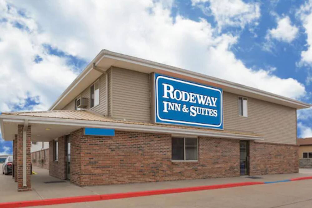 Rodeway Inn & Suites