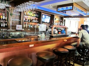 Bar (on property) - Bourbon St Boutique Hotel (Bangkok)