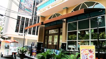 Fachada de la propiedad