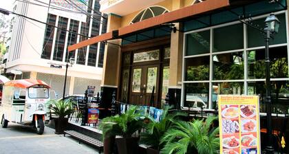 Bourbon St Boutique Hotel