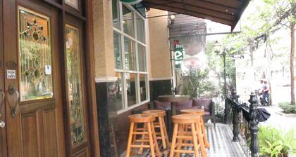 Bourbon St Boutique Hotel