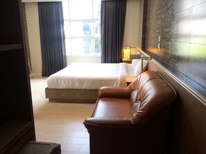 Family Room, 3 Bedrooms - Bourbon St Boutique Hotel (Bangkok)