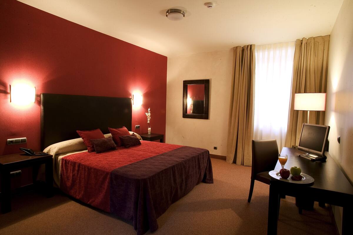 Minibar, in-room safe, desk, blackout curtains
