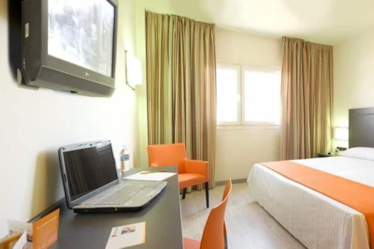 In-room safe, desk, soundproofing, free cots/infant beds