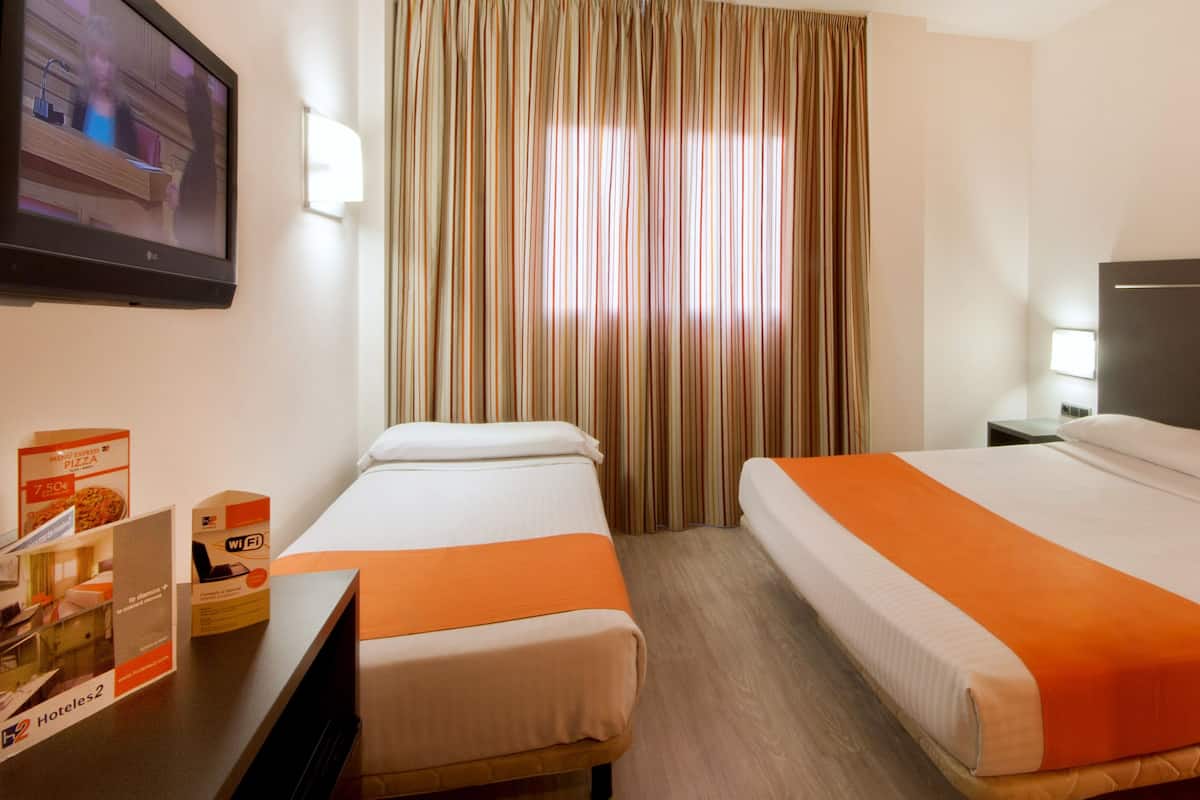 Triple Room, 3 Single Beds | In-room safe, desk, soundproofing, free cots/infant beds