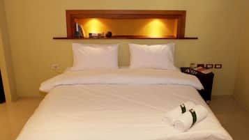 Schreibtisch, Bügeleisen/Bügelbrett