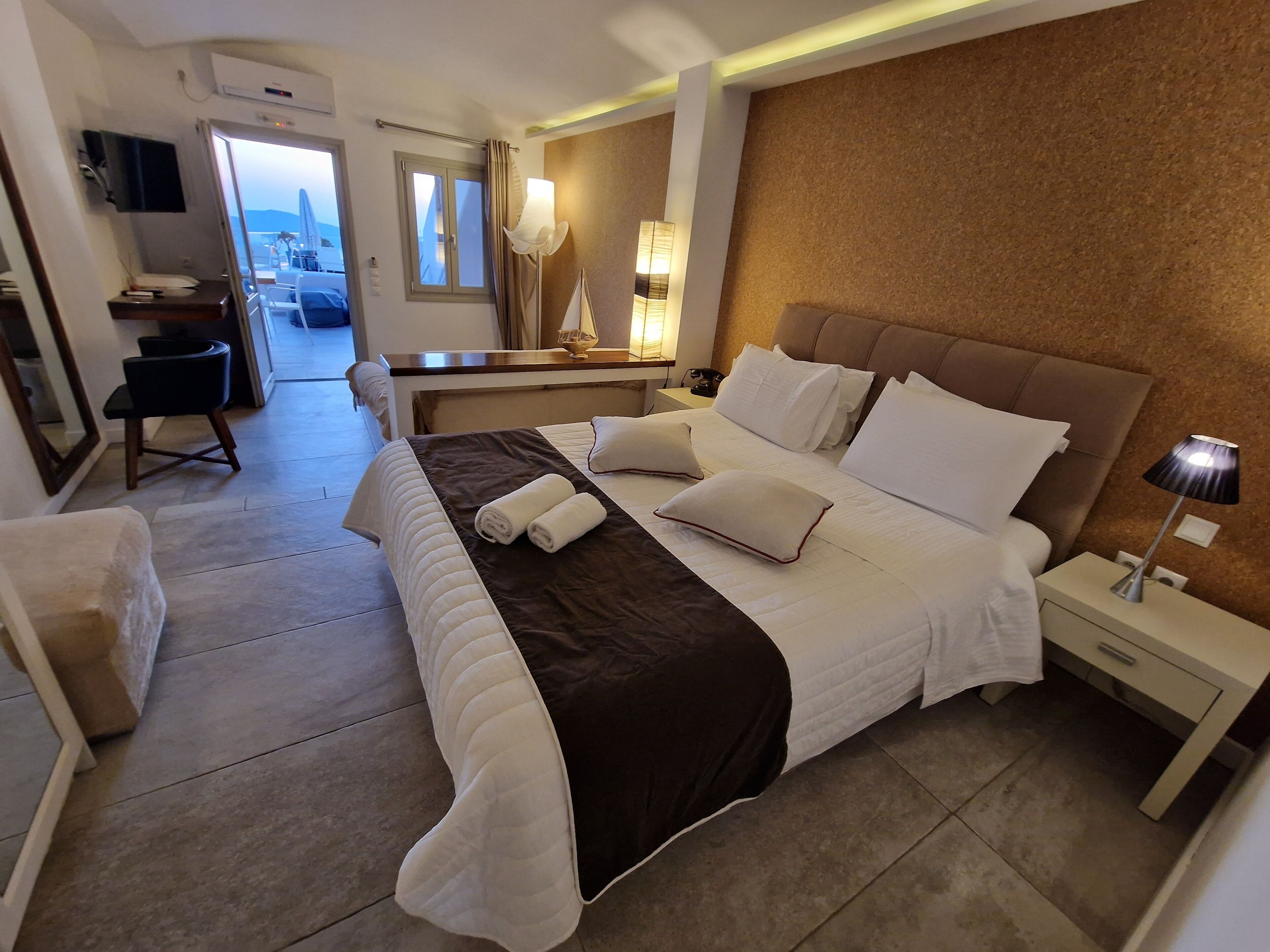 suite, hot tub, sea view | 1 bedroom, premium bedding, in-room safe, individually decorated