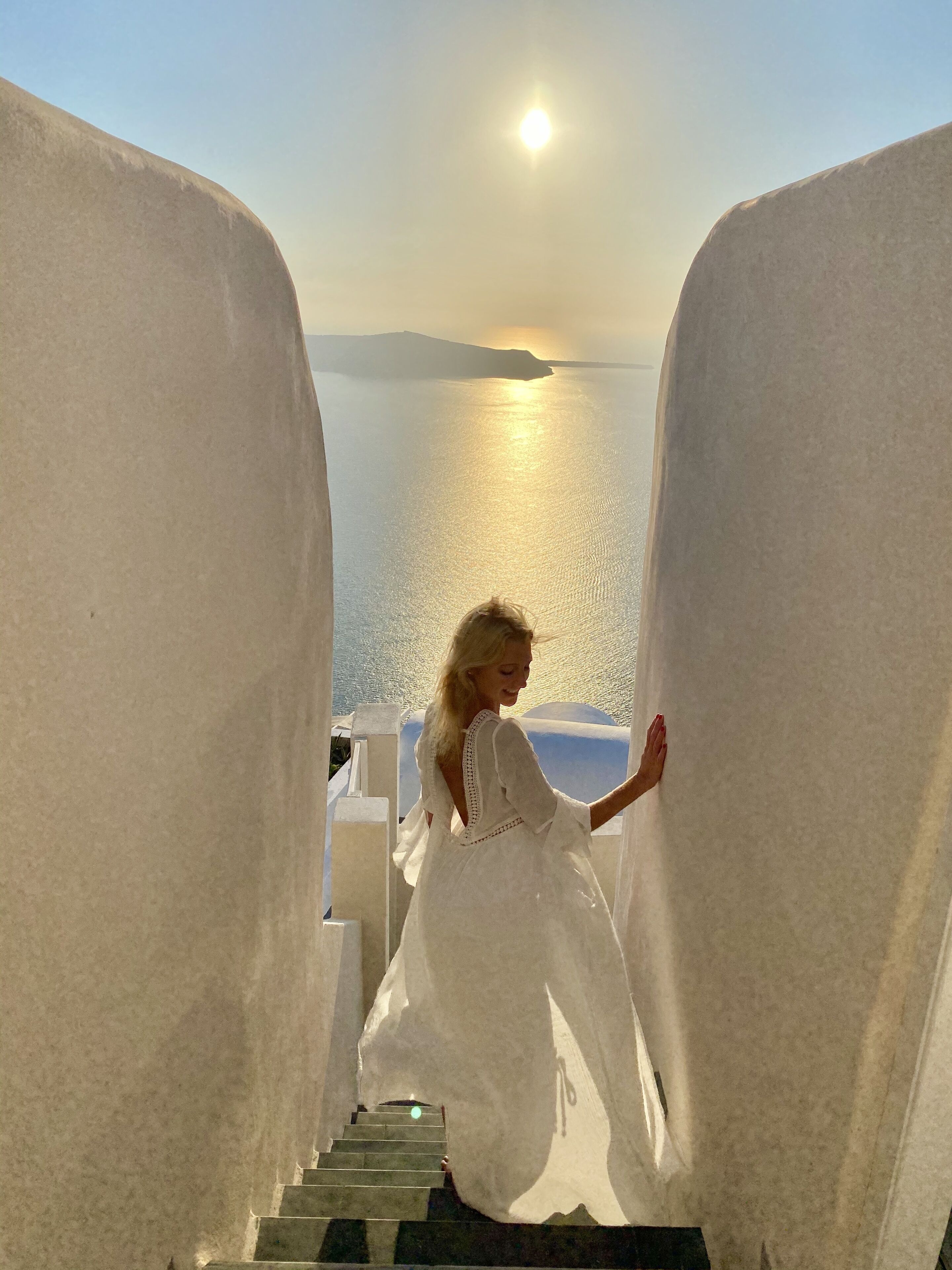 seasonal outdoor pool, free pool cabanas, pool loungers