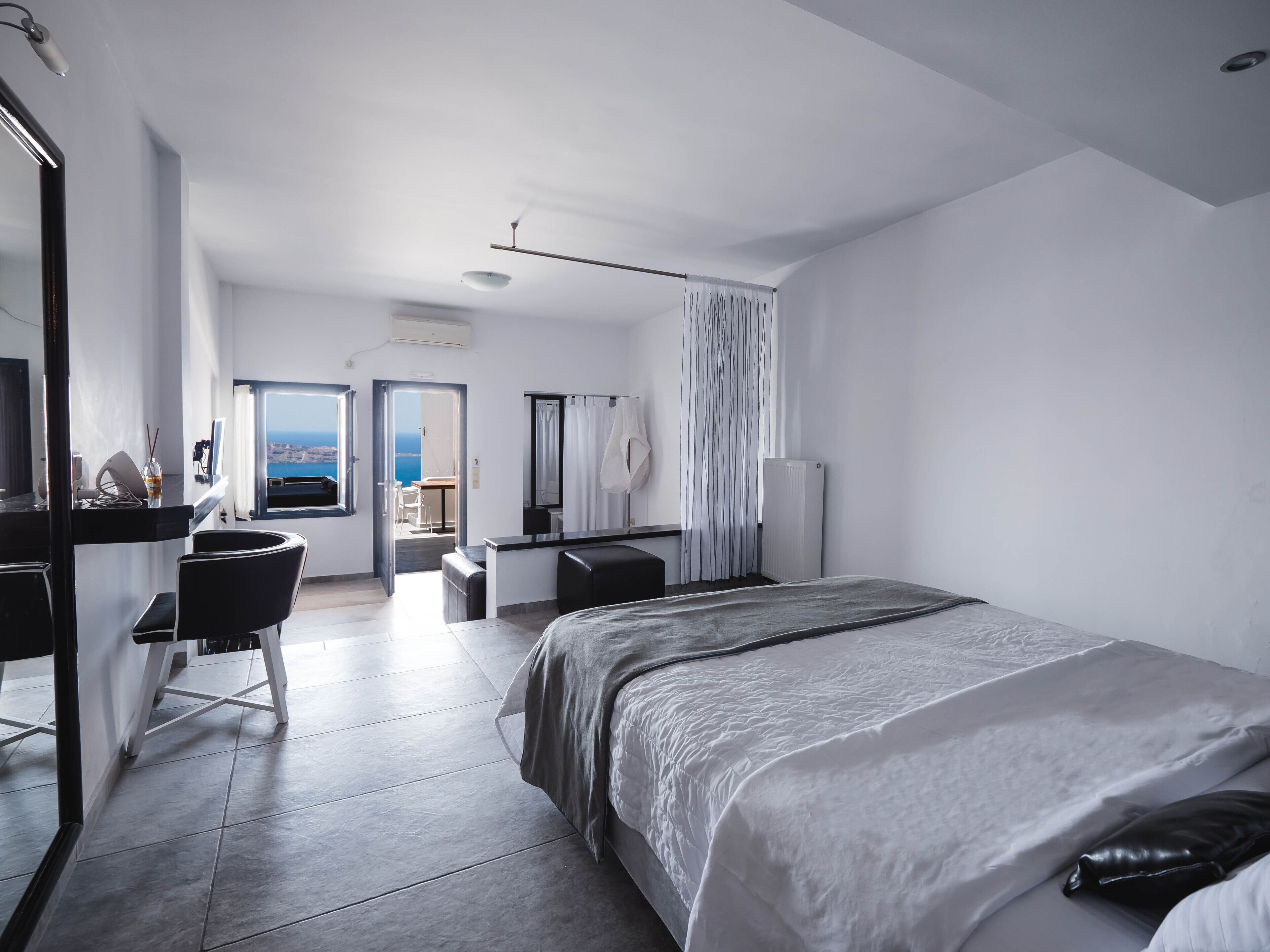 Photo - Altana Heritage Suites