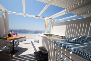 Honeymoon Suite, Hot Tub, Sea View | Balcony