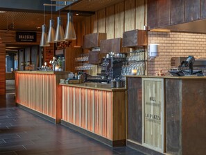 3 barer/lounger, sportsbar og sportsbar