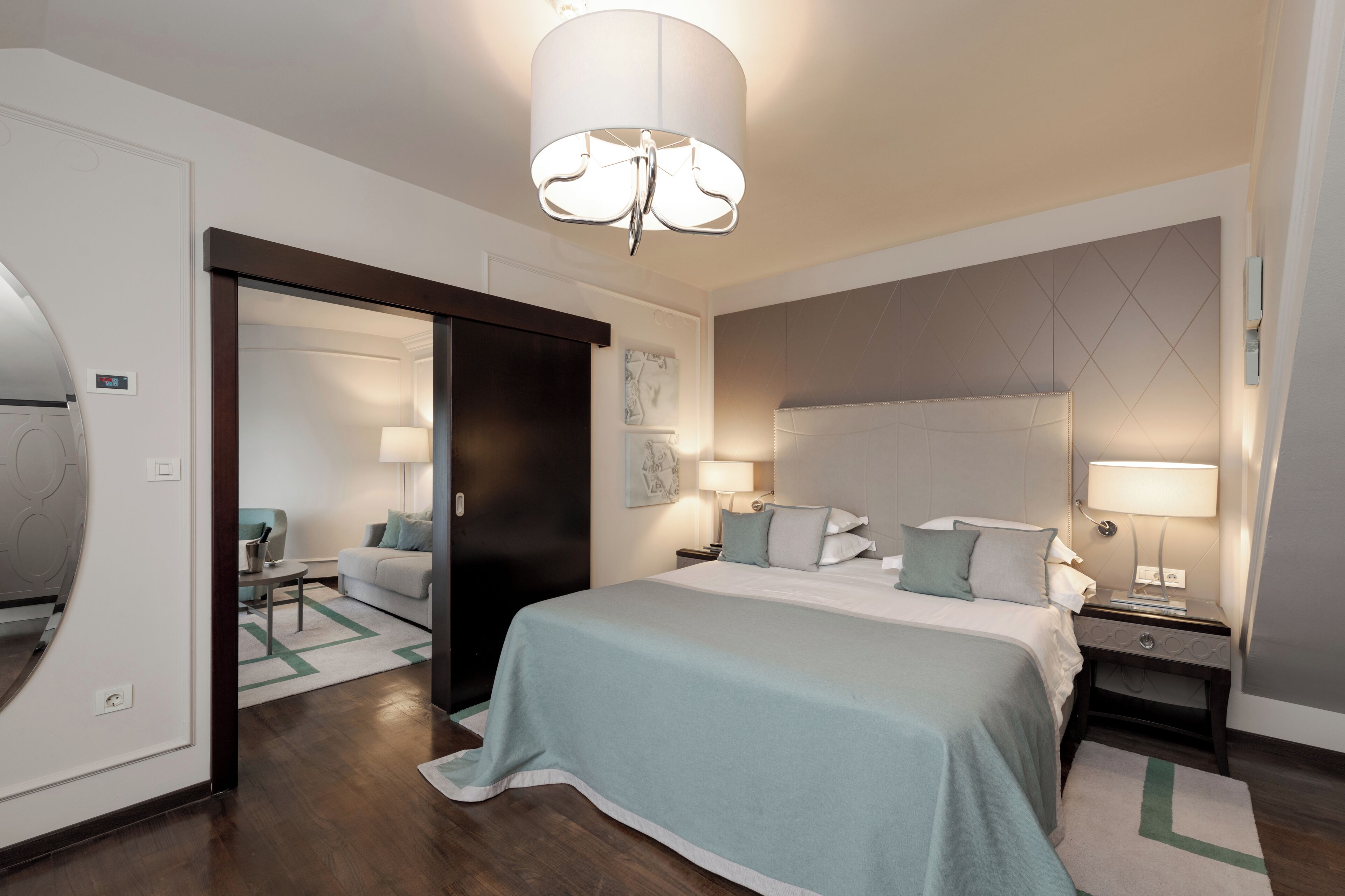 Luxury Suite