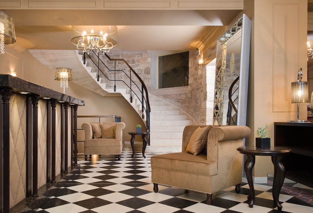 Hotel Bastion by null