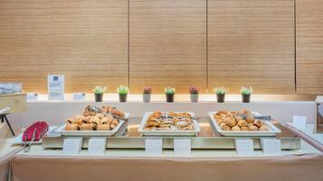 Daily buffet breakfast (EUR 7 per person)