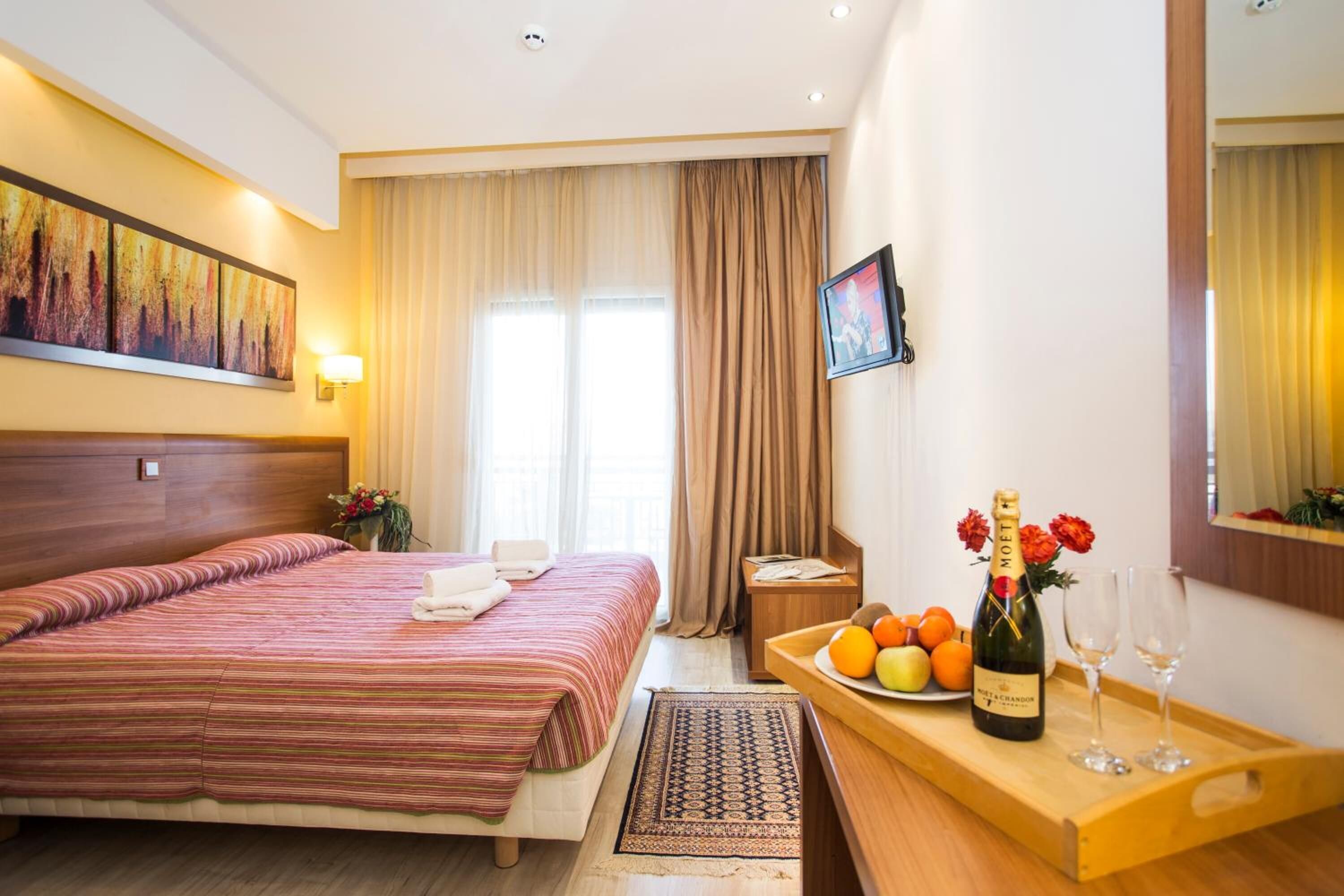 minibar, in-room safe, iron/ironing board, free wifi