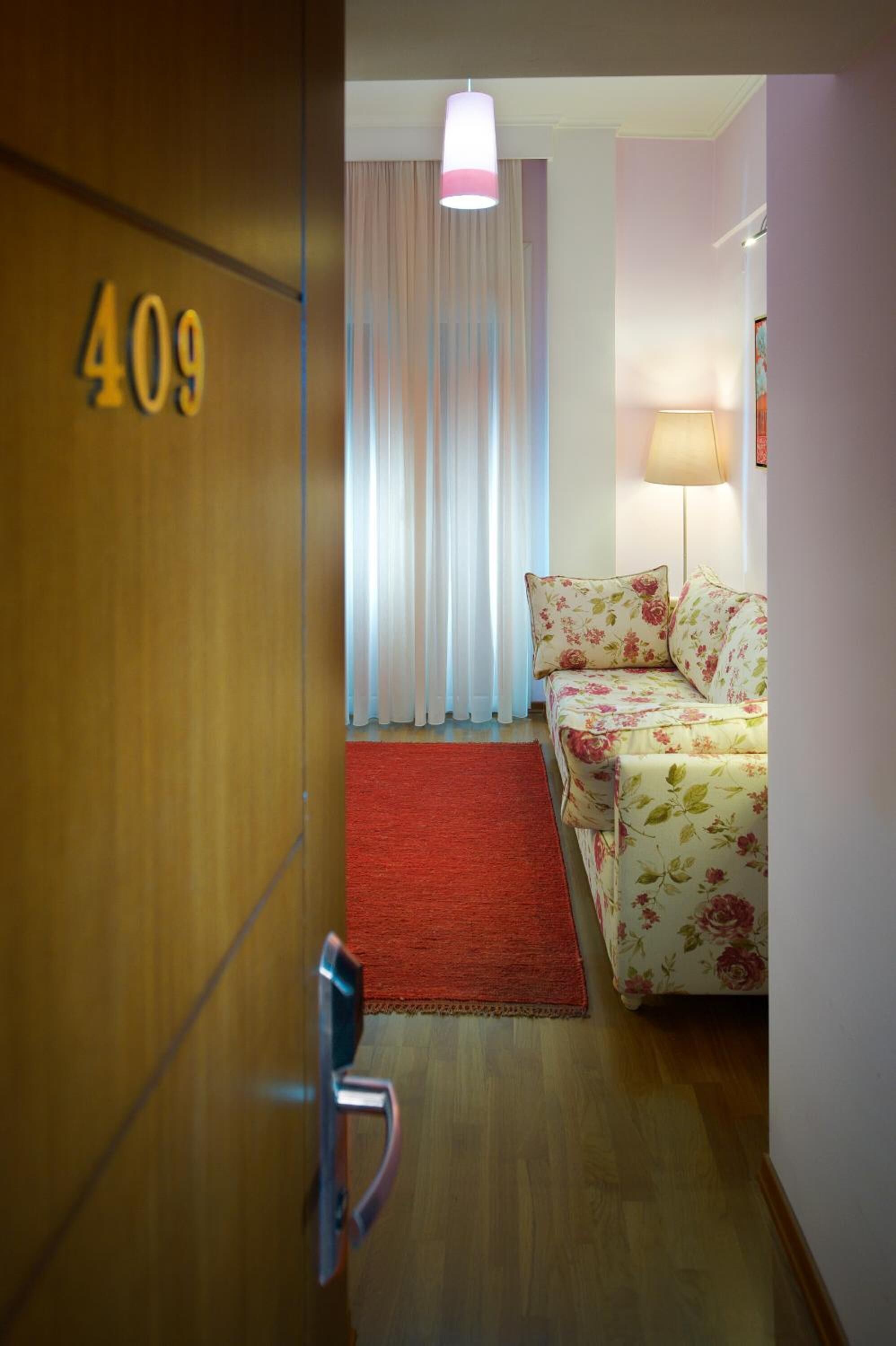 minibar, in-room safe, iron/ironing board, free wifi