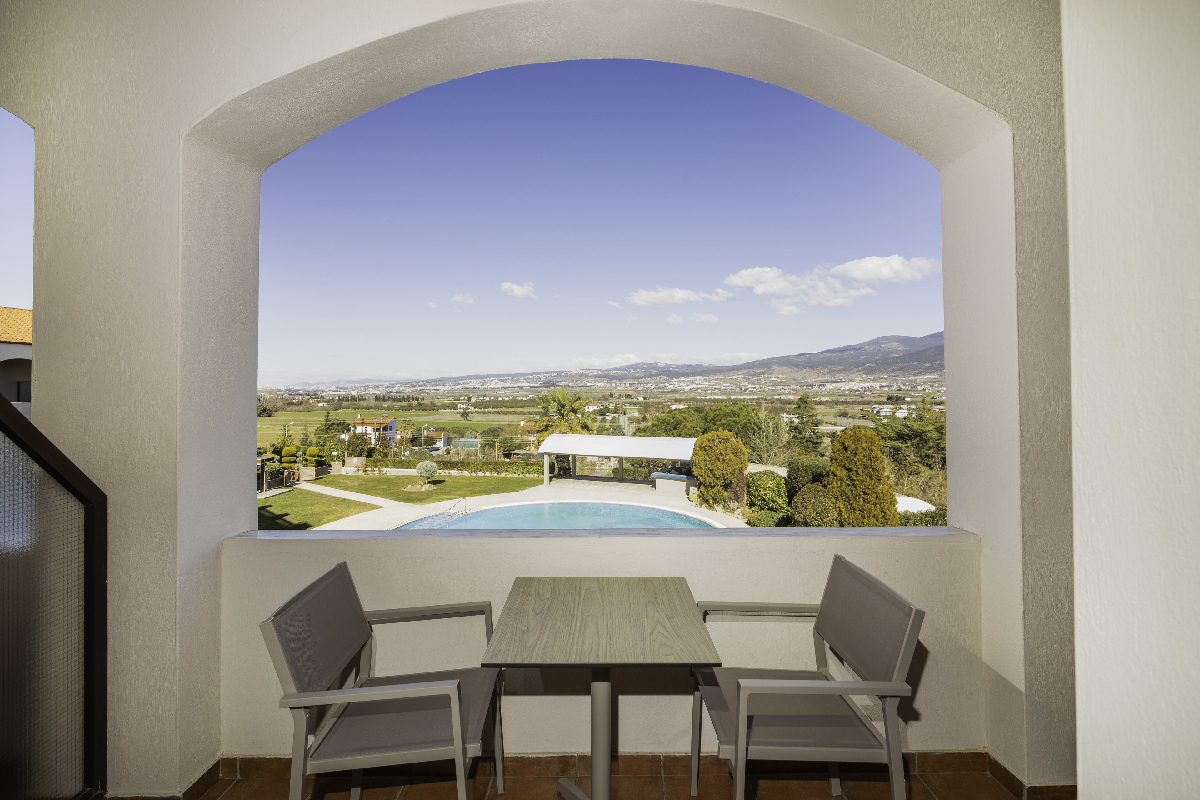 1 bedroom, free minibar items, in-room safe, blackout drapes