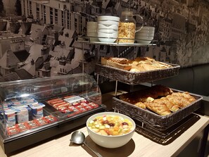 Buffet - Hotel Montchapet (Dijon)