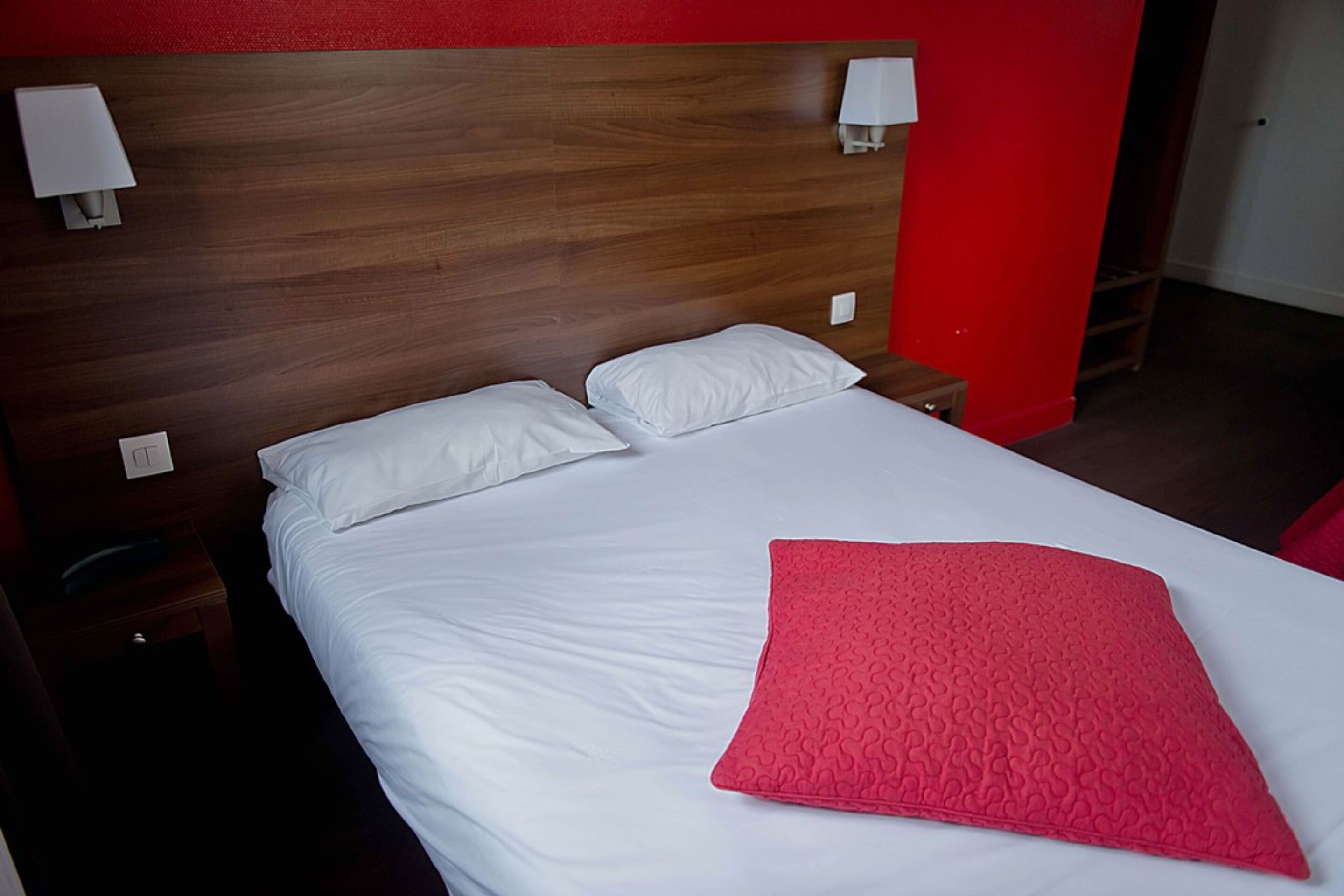 comfort double room | hypo-allergenic bedding, individually decorated, individually furnished