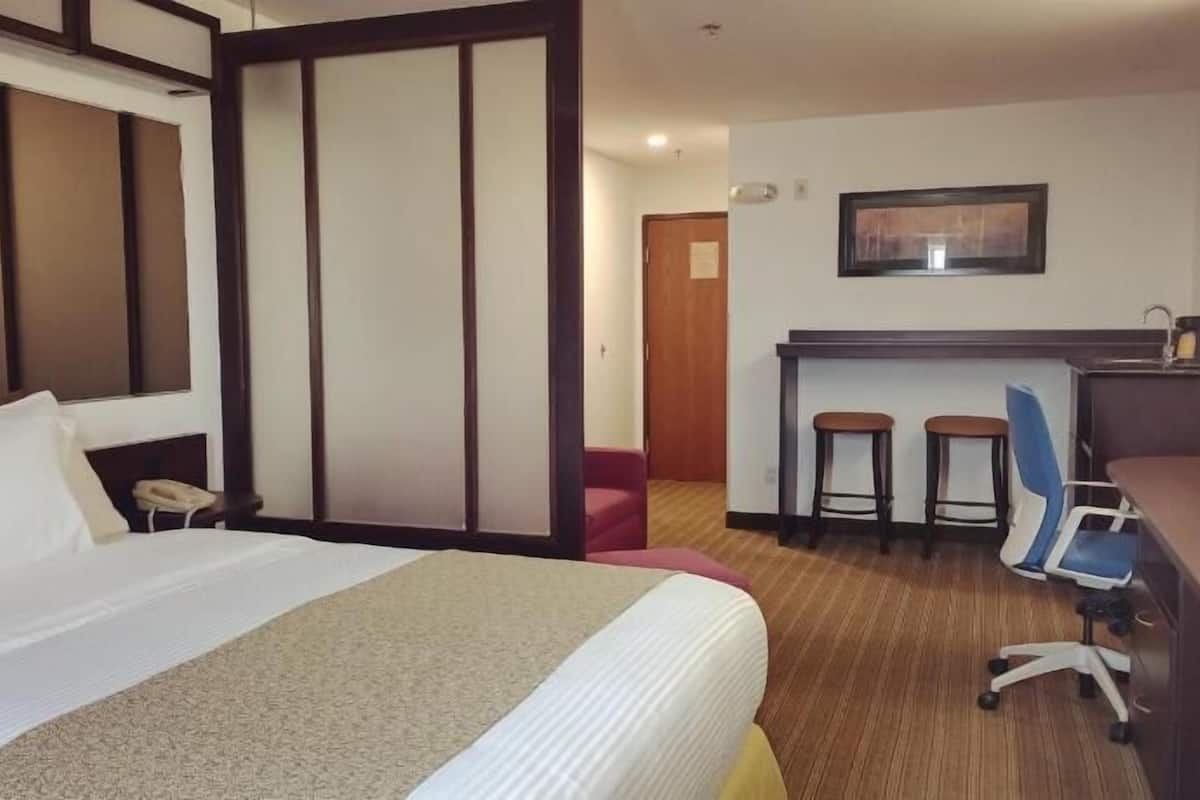 Coffres-forts dans les chambres, bureau, chambres insonorisées