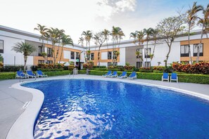 야외 수영장, 일광욕 의자