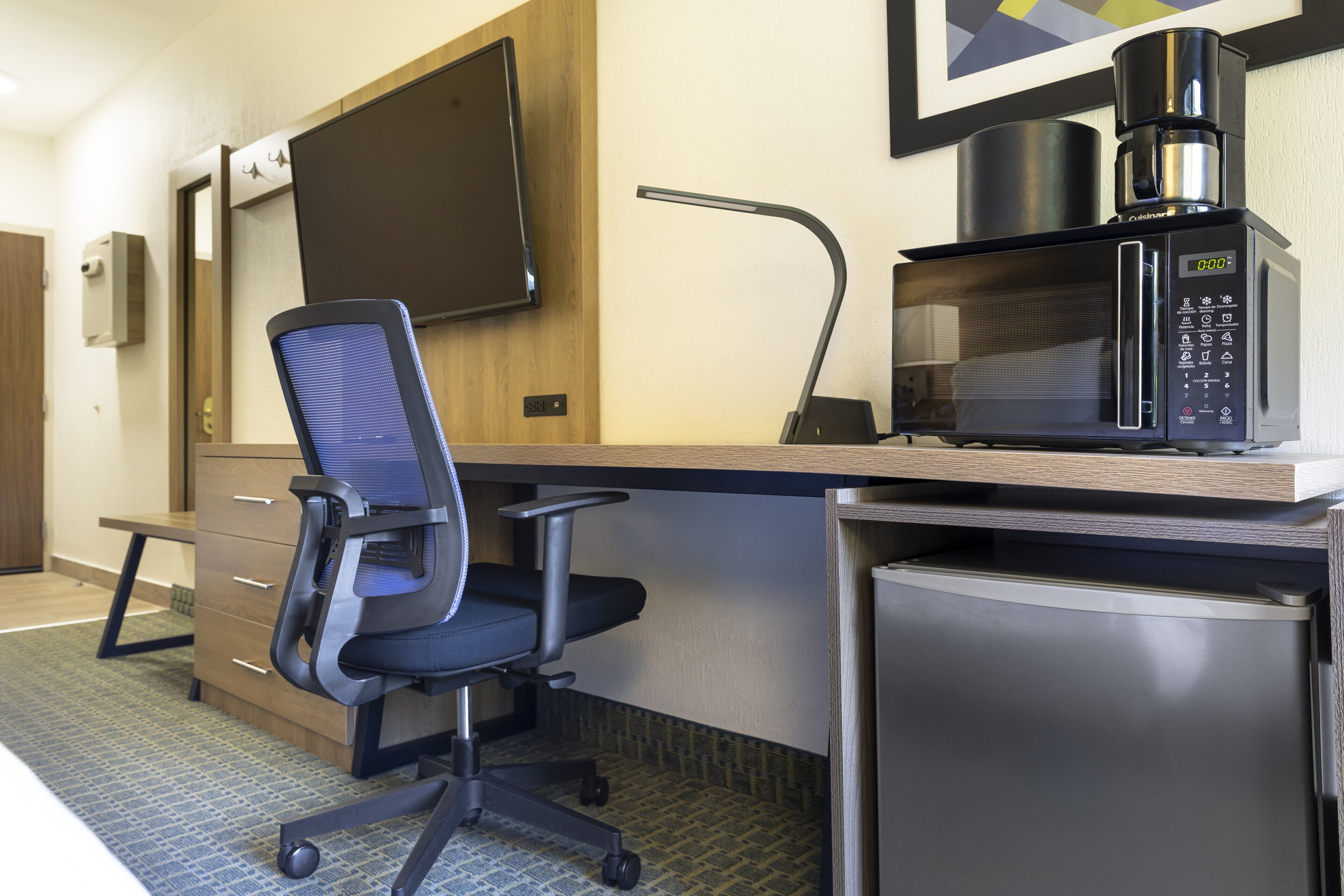 1 bedroom, premium bedding, in-room safe, desk