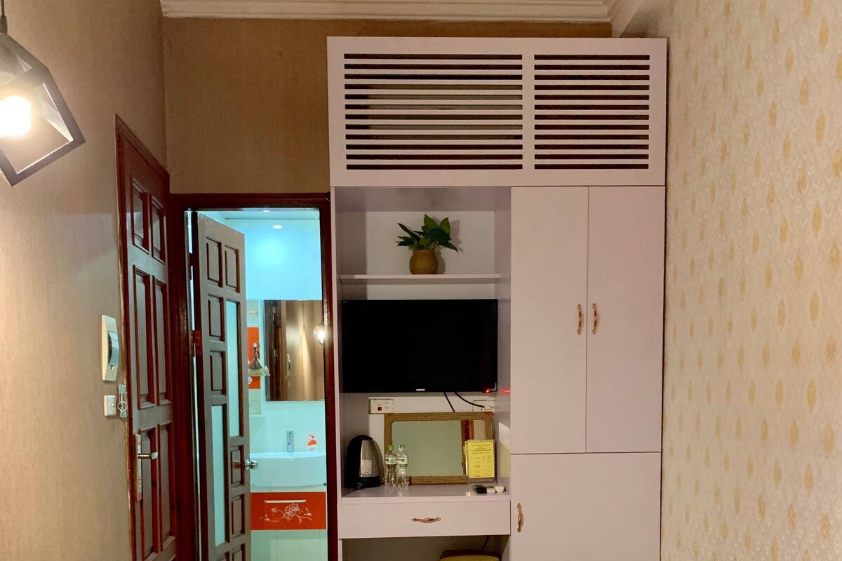 Standard Room | Premium bedding, down comforters, Select Comfort beds, minibar