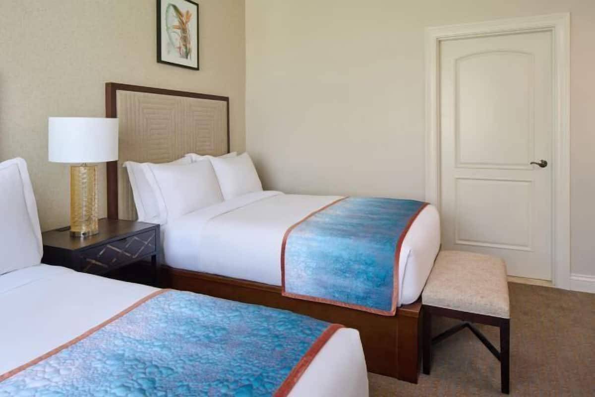 1 bedroom, premium bedding, down comforters, pillowtop beds