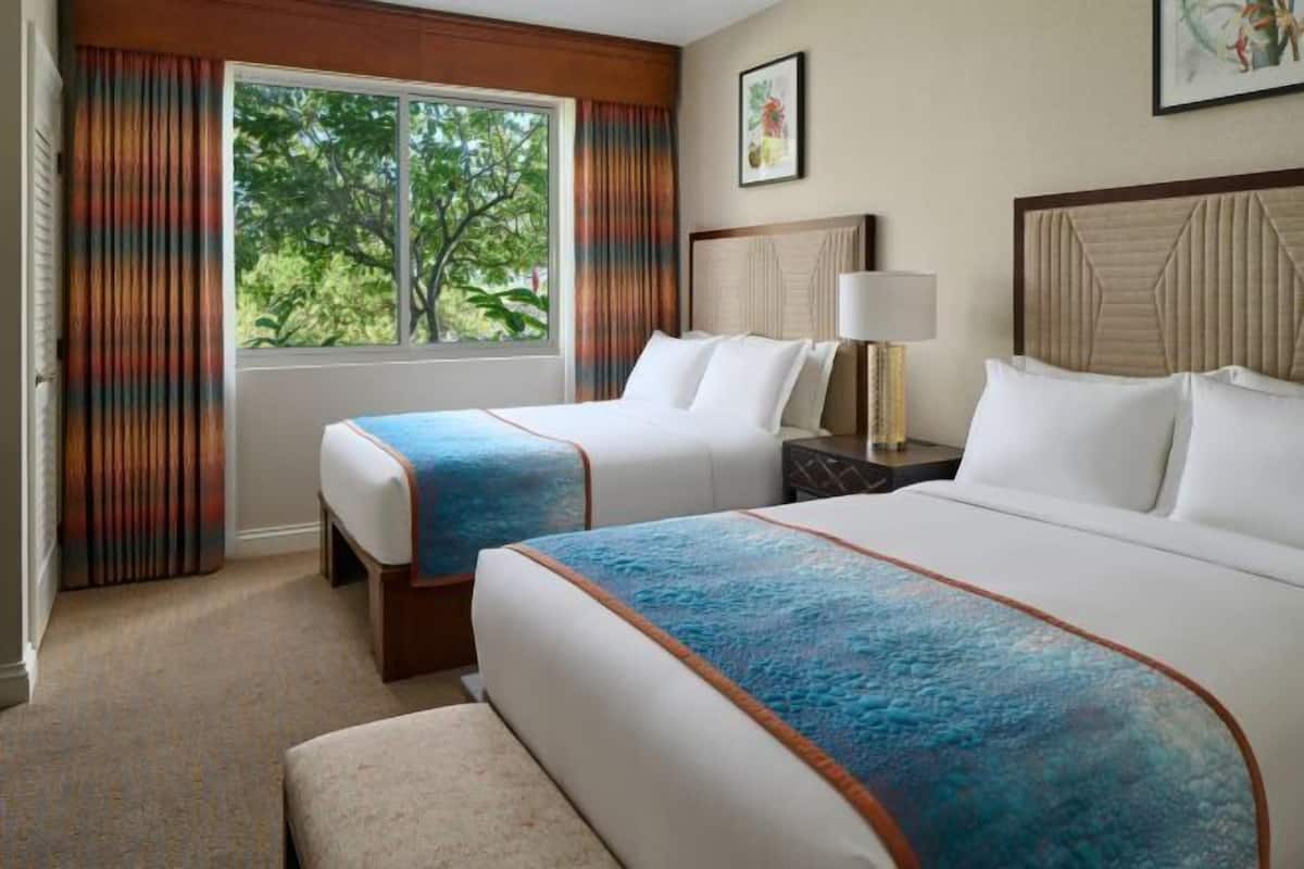 1 bedroom, premium bedding, down comforters, pillowtop beds