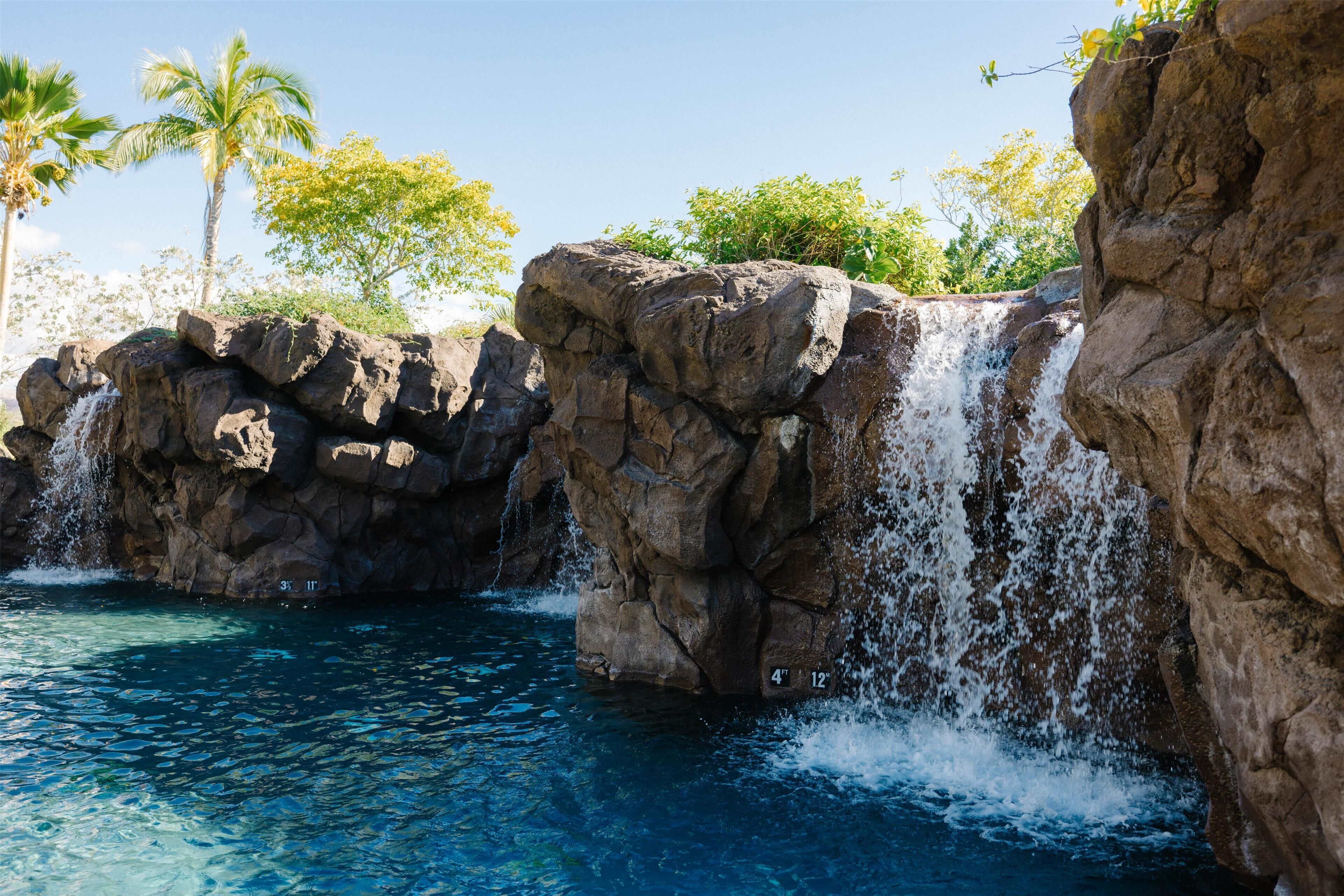 2 outdoor pools, pool umbrellas, pool loungers