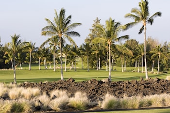 View from property looking out at Hilton Grand Vacations Club Kings