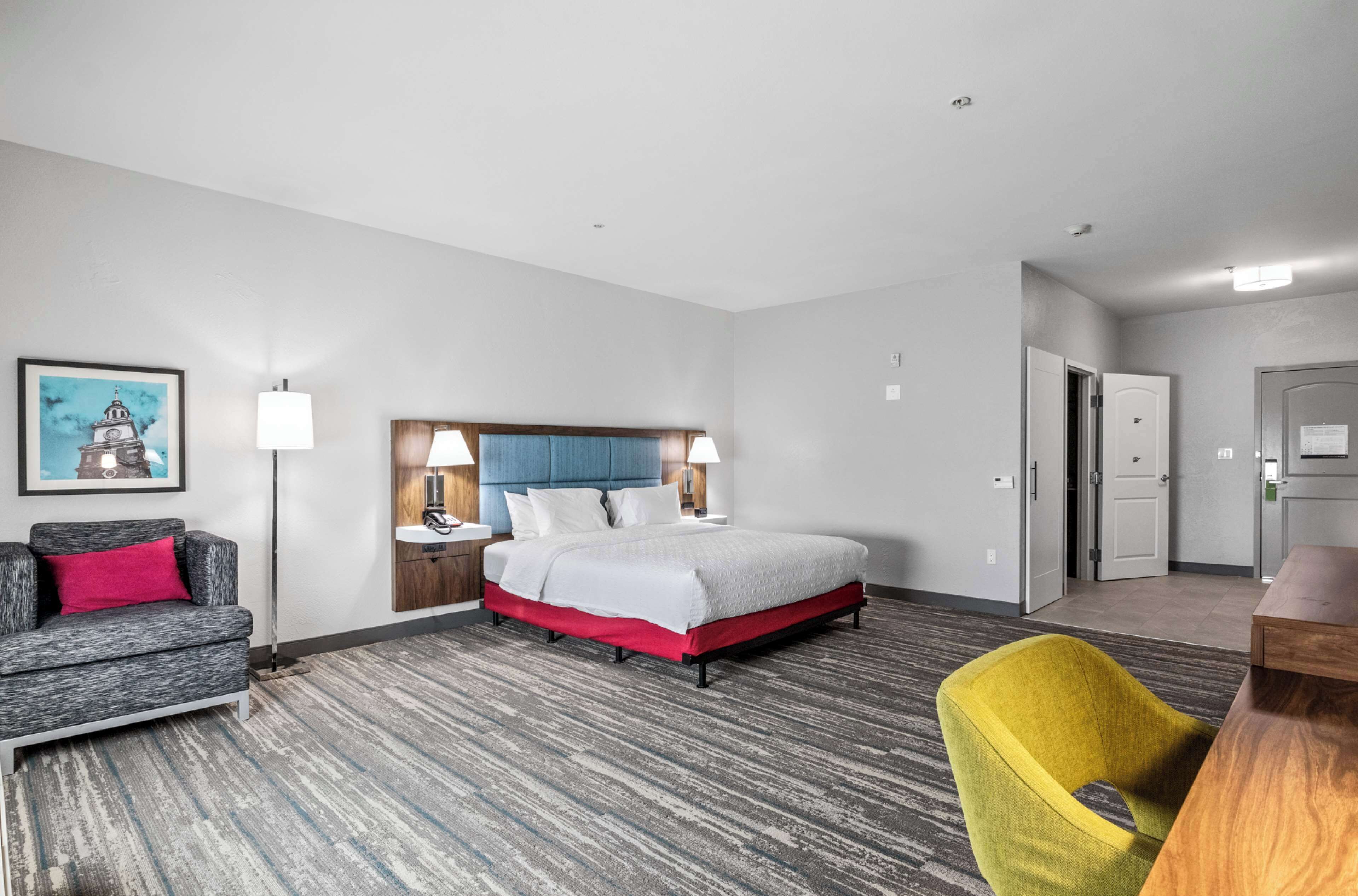 room, 1 king bed, accessible, non smoking | in-room safe, individually furnished, desk, blackout curtains