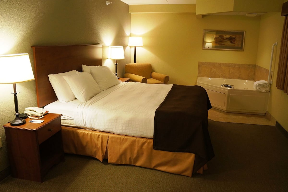 Individually decorated, individually furnished, desk, blackout drapes