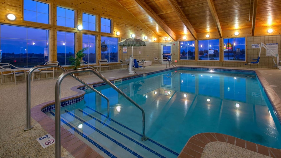 AmericInn by Wyndham Newton