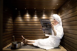 Kostenlose Toilettenartikel, Haartrockner, Bidet, Handtücher