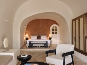 Suite, vista al mar (Master - outdoor jetted tub) | 1 habitación, minibar y caja de seguridad en la habitación 