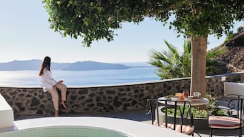Suite, sjøutsikt (Master - outdoor jetted tub) | Terrasse/patio