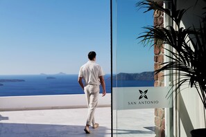 Interior entrance - San Antonio (Santorini)