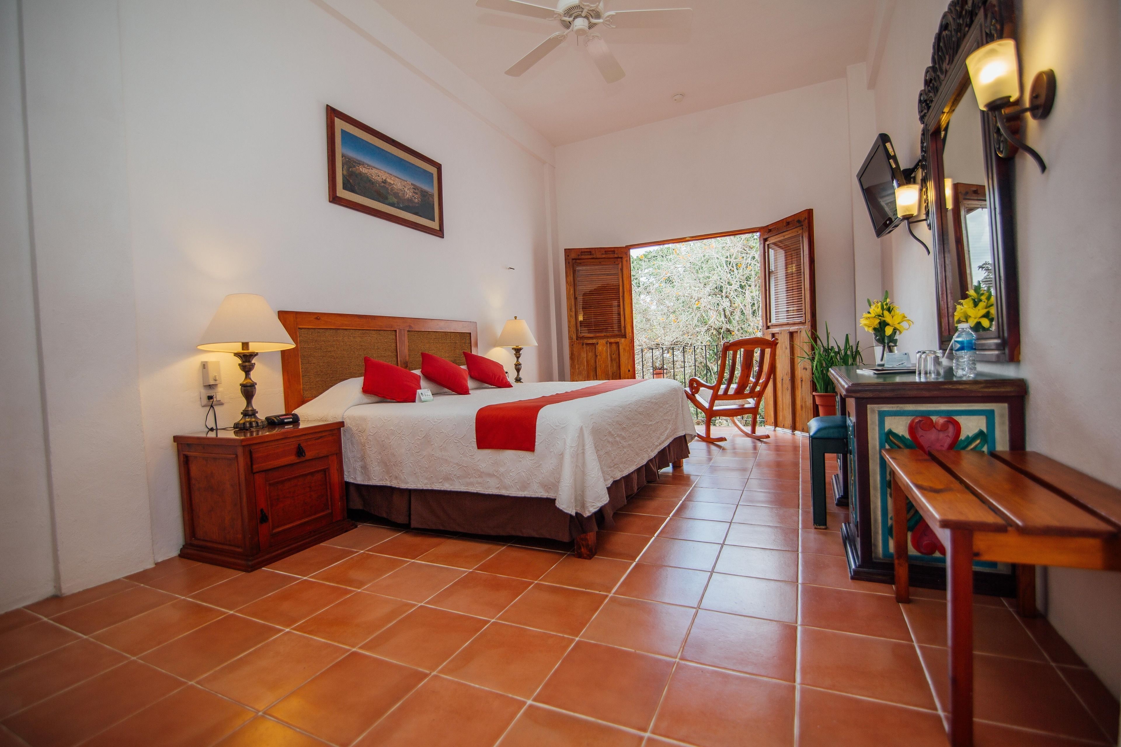 Premium bedding, in-room safe, individually decorated