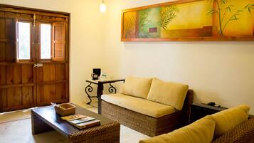 Suite (Master) | Living room