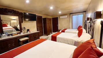 家庭房 | 高档床上用品、客房内保险箱、特色装修、特色家居