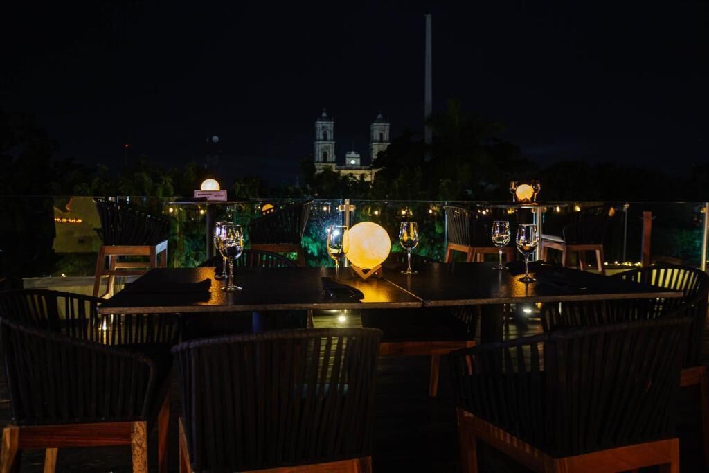 Se sirven desayunos, comidas y cenas 