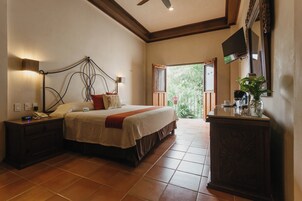 Superior Room, 1 King Bed | Premium bedding, in-room safe, individually decorated