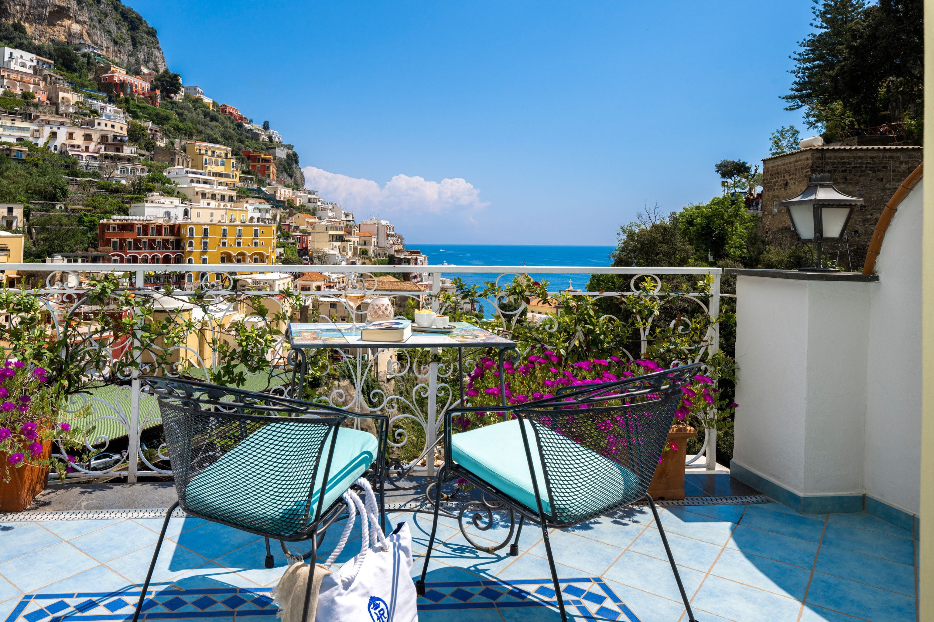 deluxe room | terrace/patio