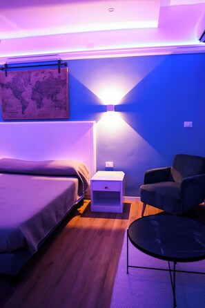 Double Room | Desk, free WiFi