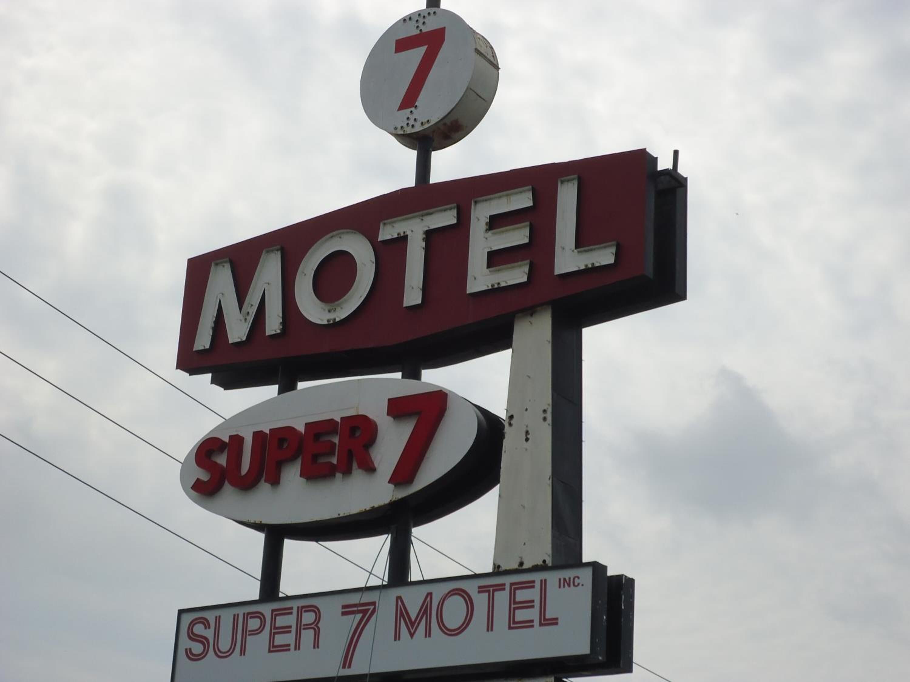 Foto - Super 7 Motel London