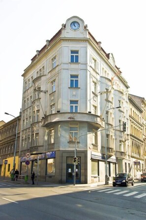 Exterior - Gloria (Prague)