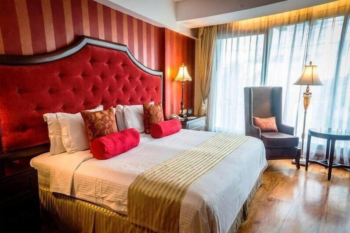 Zimmersafe, Schreibtisch, Verdunkelungsvorhänge, schallisolierte Zimmer