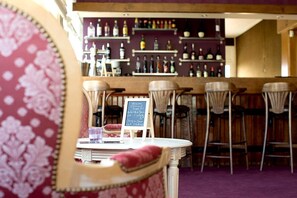 Bar (in der Unterkunft)
