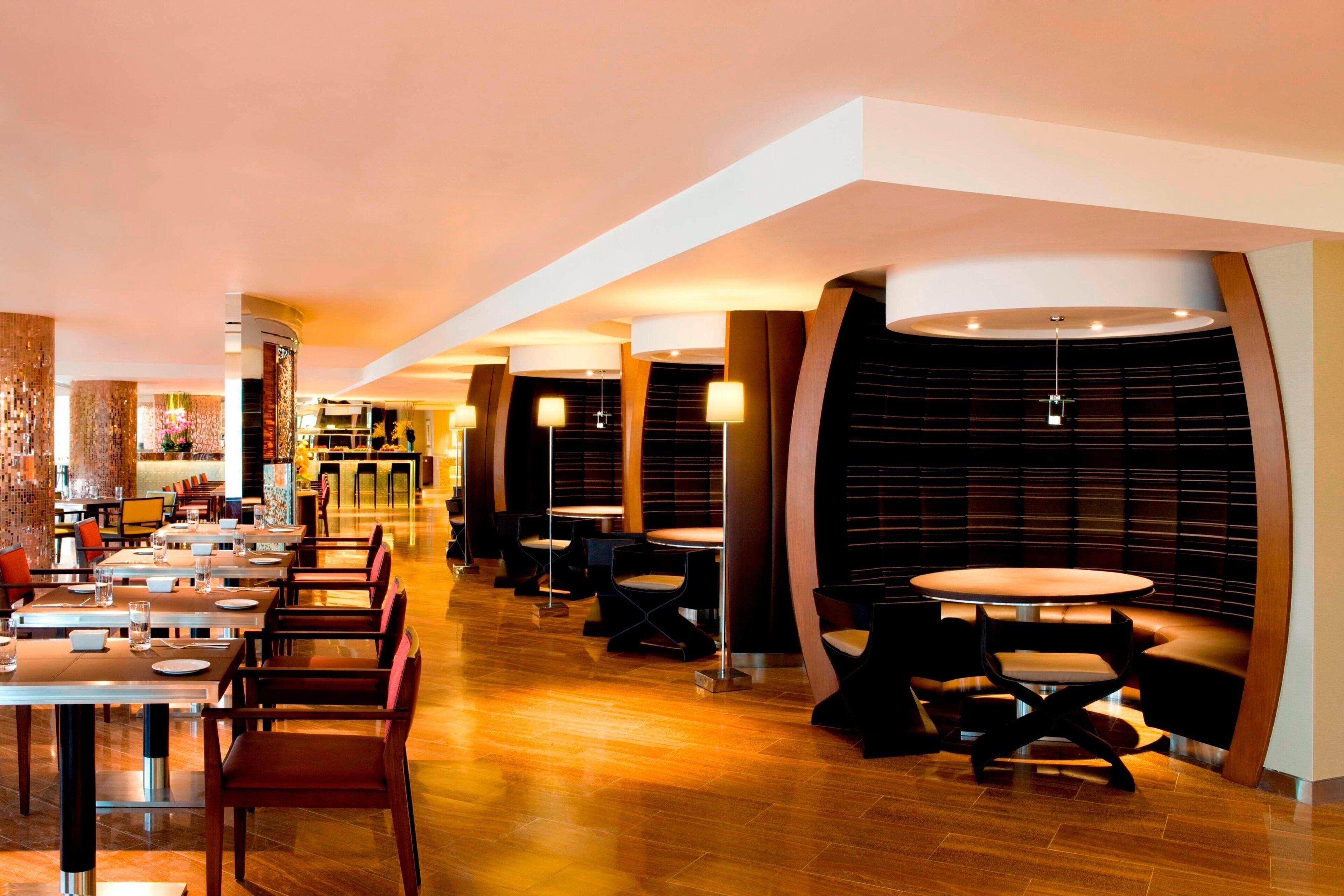 2 restaurants, breakfast, lunch, dinner served; international cuisine